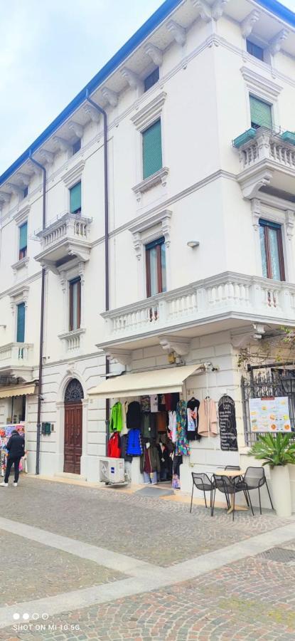 Residenza Porta Brescia Villa Peschiera del Garda Exteriör bild