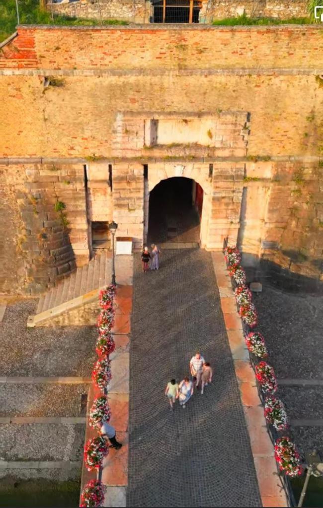 Residenza Porta Brescia Villa Peschiera del Garda Exteriör bild